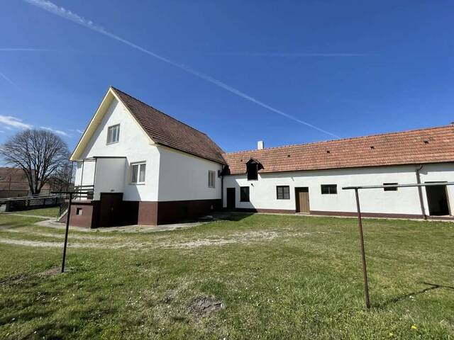 Immobilie in Schattendorf - EHEMALIGES GEHÖFT MIT GROSSEM GARTEN, SCHEUNE UND NEBENGEBÄUDEN! - Bild 2