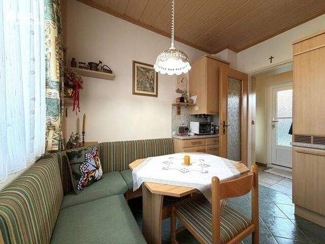 Immobilie in Hausbrunn - klein, fein & sofort bezugsbereit - perfekt für Singles oder Paare - Bild 2