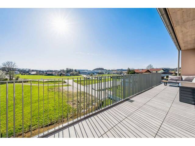 Immobilie in Eggelsberg - NEUWERTIGE 3-ZIMMER-WOHNUNG MIT GROSSZÜGIGEM BALKON UND 2 STELLPLÄTZEN IN EGGELSBERG - Bild 2