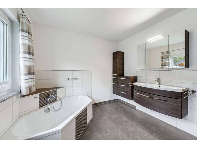 Immobilie in Schneegattern - NEUWERTIGER BUNGALOW IN RUHIGER LAGE IN SCHNEEGATTERN - Bild 3