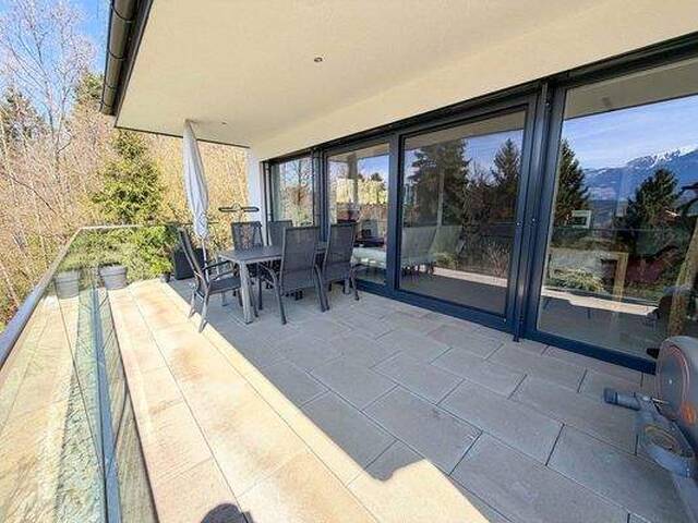 Immobilie in Millstatt am See - EXKLUSIVE EIGENTUMSWOHUNG MIT SEEBLICK UND PRIVATEM BADESTRAND IN MILLLSTATT AM SEE! - Bild 4