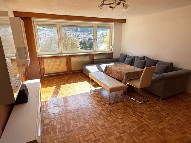 Immobilie in Völs - Großzügige 4-Zimmer-Wohnung mit Loggia in Völs ! - Bild 3