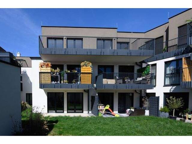 Immobilie in Guntramsdorf - Exklusive 3-Zimmer-Dachgeschoßwohnung ohne Dachschrägen mit Balkon in Zentrumslage - Bild 2