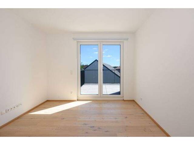 Immobilie in Guntramsdorf - Exklusive 3-Zimmer-Dachgeschoßwohnung ohne Dachschrägen mit Balkon in Zentrumslage - Bild 3