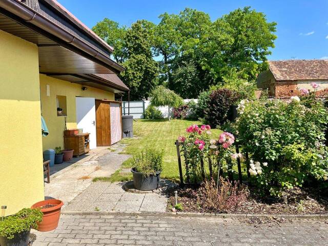 Immobilie in Seefeld - Ländliches Wohnen in Seefeld – Bauernhaus mit Garten & Terrasse – €125.000 - Bild 0