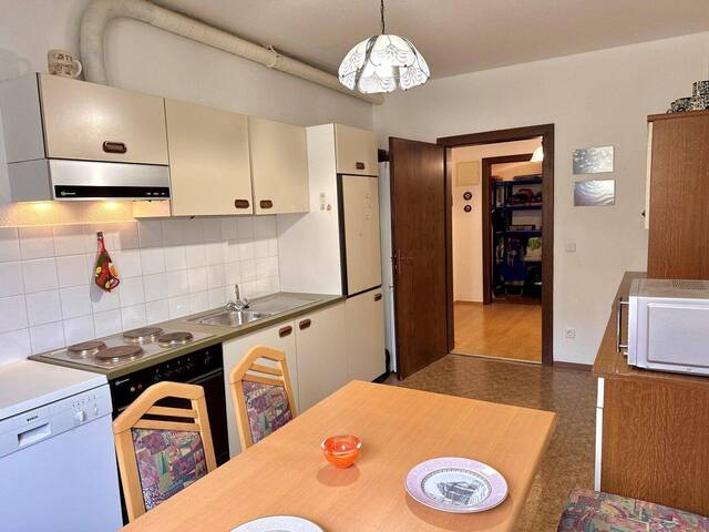 Immobilie in Villach-Warmbad-Judendorf - Gepflegte Wohnung mit großzügigem Balkon und TG-Platz - Bild 3