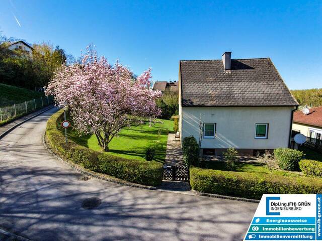 Immobilie in Wallsee - Gepflegtes Mansardenhaus - Traumgrundstück in absoluter Ruhelage in Wallsee - Bild 1