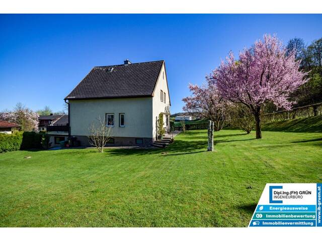 Immobilie in Wallsee - Gepflegtes Mansardenhaus - Traumgrundstück in absoluter Ruhelage in Wallsee - Bild 2