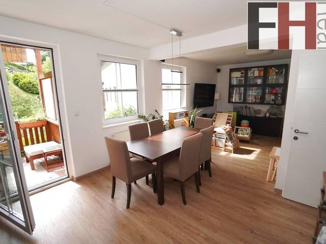 Immobilie in Eichgraben - Familienwohnung mit 2 PKW Stellplätzen direkt im Wienerwald - Bild 1