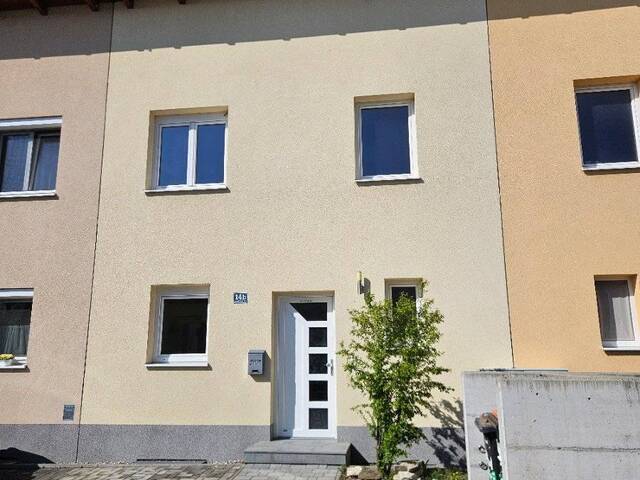 Immobilie in Böheimkirchen - Reihenhaus mit Garten, Keller & 2 Parkplätze in ruhiger Lage (BJ 2015) - Bild 0