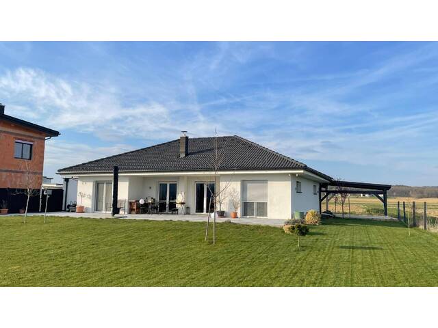 Immobilie in Königsdorf - Exklusiver Bungalow in absoluter Ruhelage mit Traumgrundstück, Nähe Golf & See, Südburgenland - Bild 0