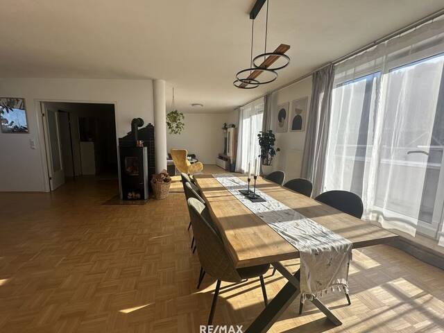 Immobilie in Pinsdorf - Großzügige Dachgeschoss-Wohnung in Pinsdorf - Bild 1