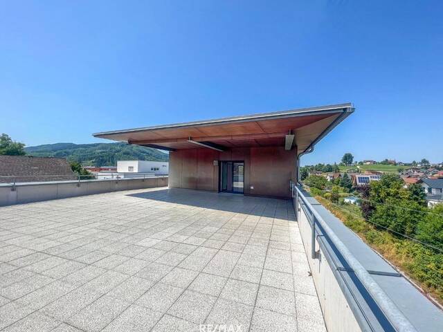 Immobilie in Pinsdorf - Großzügige Dachgeschoss-Wohnung mit toller Terrasse in Pinsdorf - Bild 1
