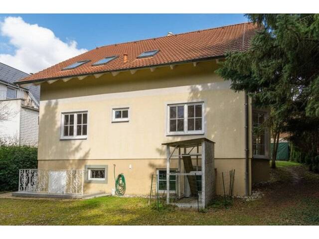 Immobilie in Wolfsgraben - Einladendes Haus im Grünen! Großer Grund, Südterrasse, Keller und Doppelgarage - Bild 1