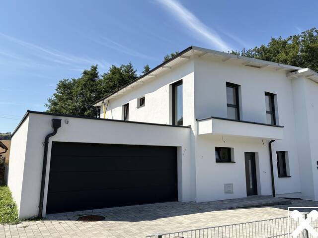 Immobilie in Wartberg ob der Aist - Moderne belagsfertige Doppelhaushälfte mit Garten, Doppelgarage und 4 Schlafzimmern - Bild 0