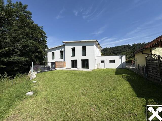 Immobilie in Wartberg ob der Aist - Moderne belagsfertige Doppelhaushälfte mit Garten, Doppelgarage und 4 Schlafzimmern - Bild 1