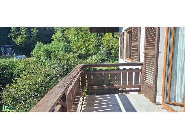 Immobilie in Breitenfurt bei Wien - Familienidyll in Breitenfurt: Gepflegtes Familienhaus mit 7 Zimmern, Garten und Garage! - Bild 1