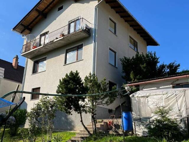 Immobilie in Grimmenstein - 199.000€ Privatverkauf provisionsfrei - sehr renovierungsbedürftiges Haus direkt am Wald mit 2 Wohnbereichen - Bild 0