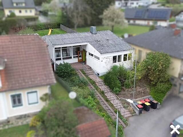 Immobilie in Marbach an der Donau - Projekt auf hervorragender Basis möglich - ehemaliger Kindergarten mit Garten erwerbbar! - Bild 0