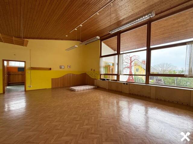 Immobilie in Marbach an der Donau - Projekt auf hervorragender Basis möglich - ehemaliger Kindergarten mit Garten erwerbbar! - Bild 3