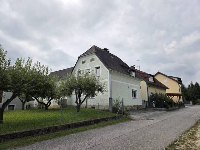 Immobilie in Rohrbach an der Lafnitz - Wohnhaus mit Potenzial auf großem Grundstück inkl. kleiner Waldparzelle in Rohrbach an der Lafnitz! - Bild 1