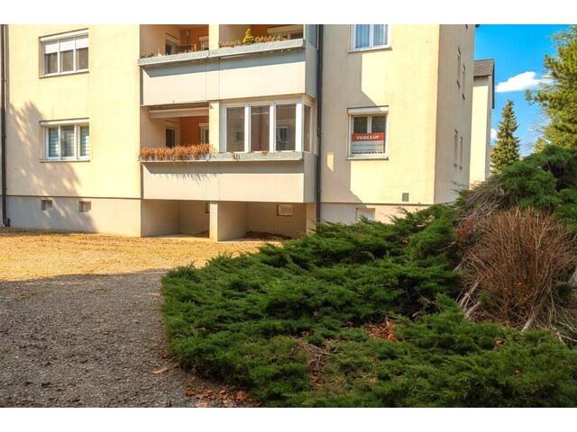 Immobilie in Stockerau - Verkauf mittels BIETERVERFAHREN Leistbare 3 Zimmer Wohnung mit verglaster Loggia - Wohnung mit viel Potenzial zum Selbstverwirklichen! - Bild 4