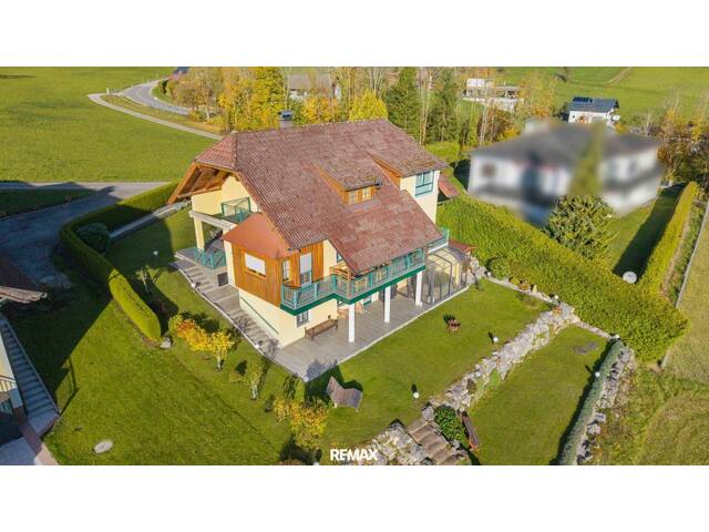 Immobilie in Altmünster - Wunderschöne Landhaus-Villa mit tollem Seeblick in Traumlage - Bild 2