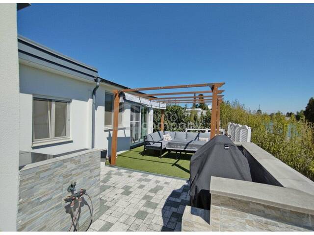 Immobilie in Groß-Enzersdorf - Seeliegenschaft leistbar gemacht: Haus am Wasser mit Traumterrasse u0026 eigenem Steg - Bild 2