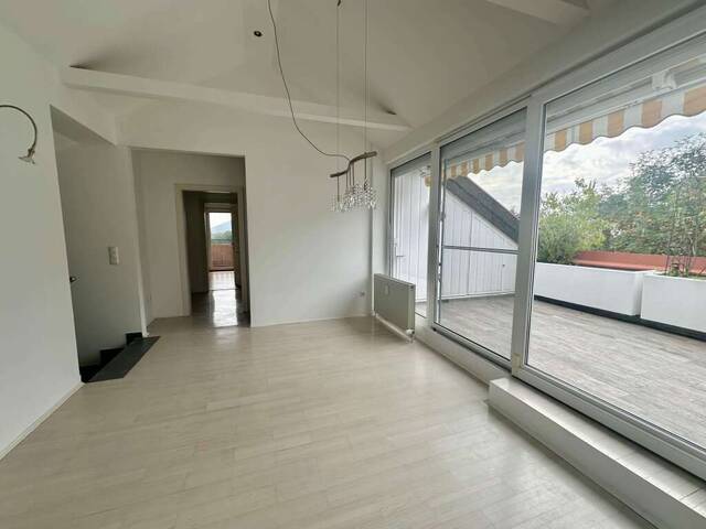 Immobilie in Koppl - KOPPL: Gemütliche 3,5-Zimmer-Wohnung mit Terrasse und 2 Balkonen, Panoramablick, Zweitwohnsitzwidmung - Bild 2