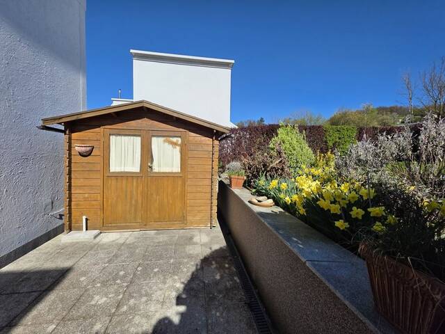 Immobilie in Puchenau - Charmante ETW im Landhausstil mit Garten, großer Terrasse und Naturblick - Bild 2