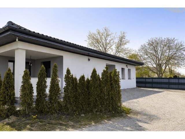 Immobilie in Moosbach - Neuwertiger Bungalow mit 4 Schlafzimmern - Bild 0