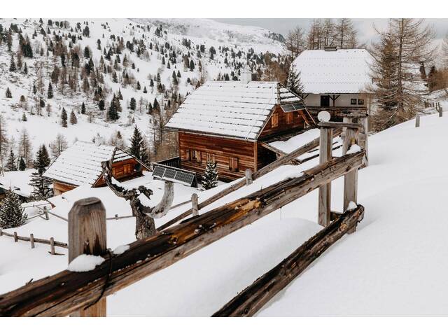 Immobilie in Ramingstein - Seltenes Almchalet mit Zweitwohnsitzwidmung auf der Karneralm - Bild 1