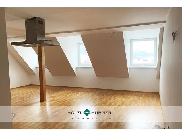 Immobilie in Thalgau - Lichtdurchflutete Wohnung im Kern von Thalgau - Bild 0