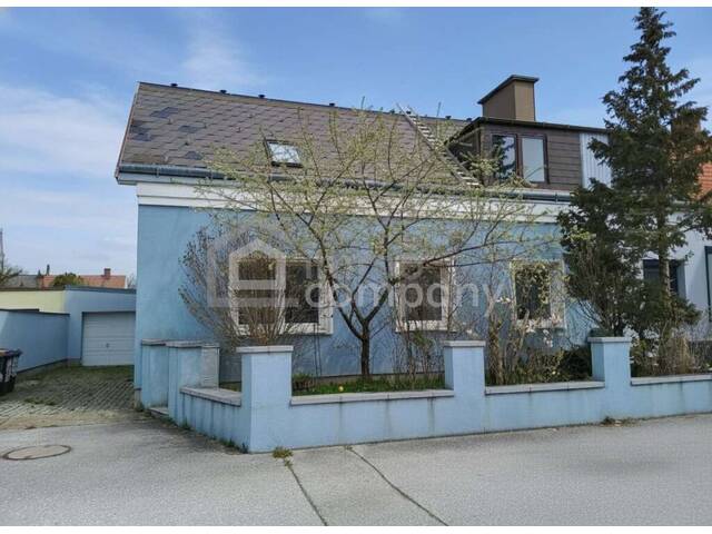 Immobilie in Wöllersdorf - Großzügiges Einfamilienhaus mit Garten, Terrasse & Pool - Bild 0