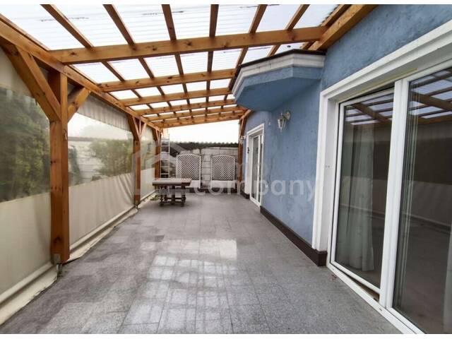 Immobilie in Wöllersdorf - Großzügiges Einfamilienhaus mit Garten, Terrasse & Pool - Bild 2