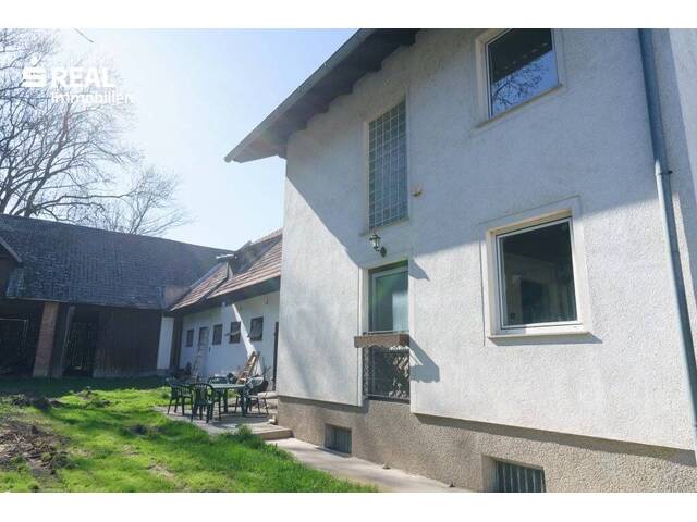 Immobilie in Altendorf - Wunderschöner Ausblick auf die umliegenden Hausberge - 107m² Wohnhaus plus 100m² Stall, Scheune und Altbestand! - Bild 1
