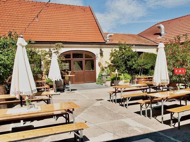 Immobilie in Furth bei Göttweig - Tradititioneller Vierkanthof mit 2 Wohnhäusern, Heurigenlokal & Hofladen Nähe Stift Göttweig bei Krems - Bild 1