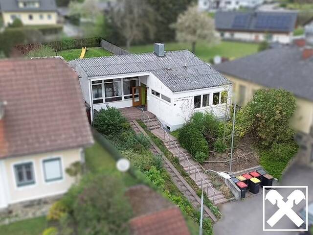 Immobilie in Marbach an der Donau - Projekt auf hervorragender Basis möglich - ehemaliger Kindergarten mit Garten erwerbbar! - Bild 0