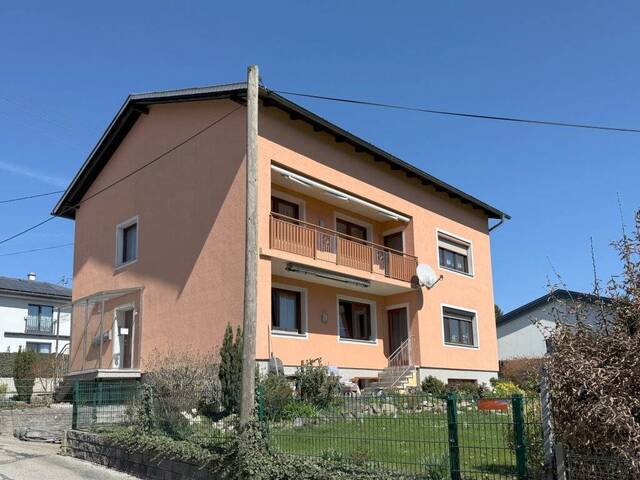 Immobilie in Wallern an der Trattnach - Für Anleger oder Eigennutzer: Gepflegtes Wohnhaus mit 3 Einheiten - Bild 2