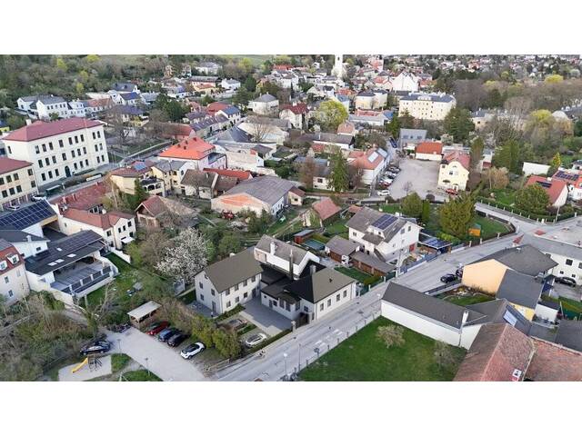 Immobilie in Gainfarn - Vollsanierte Doppelhaushälfte in Bad Vöslau mit großzügigem Garten und moderner Ausstattung für Familien - Bild 3