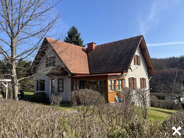 Immobilie in Klöch - Charmantes, sehr gepflegtes Einfamilienhaus in ruhiger Lage von Klöch - Bild 0