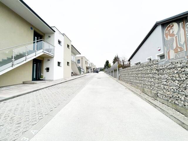 Immobilie in Bad Deutsch-Altenburg - Attraktive 3-Zimmer-Wohnung mit Terrasse in ruhiger Lage von Bad Deutsch-Altenburg - inklusive 2 Kfz-Stellplätze - Bild 4