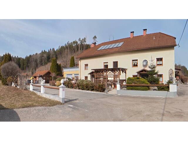 Immobilie in Sarleinsbach - Gepflegtes Einfamilienhaus in absoluter Alleinlage: Großes Grundstück, Solaranlage und Wasser aus eigenem Brunnen – Ihr privates Refugium wartet! - Bild 3