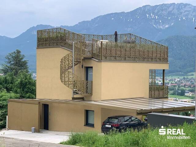 Immobilie in Micheldorf - Über den Dächern von Kirchdorf: 170m², Balkone, Terrassen, Pool, Carport - Ihr neues Zuhause! - Bild 1