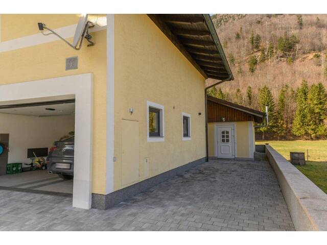 Immobilie in Ebensee - Attraktives Mehrfamilienhaus in idyllischer Waldrandlage - Bild 1