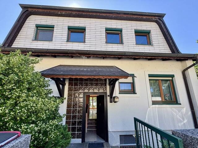 Immobilie in Gumpoldskirchen - Wohlfühloase in Gumpoldskirchen: Einfamilienhaus mit Garten und Terrasse! - Bild 0