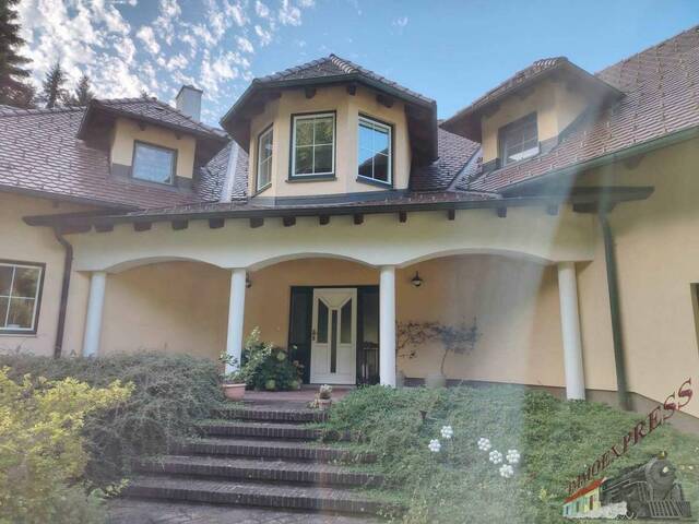 Immobilie in Kaumberg - Tolle Villa mit neuer PV-Anlage bietet viel Platz und ruhige, grüne Umgebung – nur 38 min zur Stadtgrenze Wien! - Bild 3