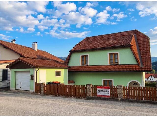Immobilie in Bad Großpertholz - Einfamilienhaus mit Schlossblick - Bild 0