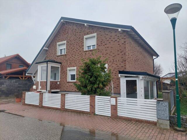 Immobilie in Prellenkirchen - 2472 Prellenkirchen - Einfamilienhaus - mit separater Einliegerwohnung - Bild 1