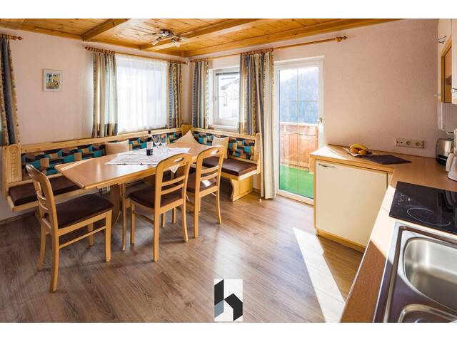 Immobilie in Serfaus - Attraktives Appartementhaus mit Café & Privatwohnung in Top-Lage von Serfaus zu verkaufen! - Bild 2